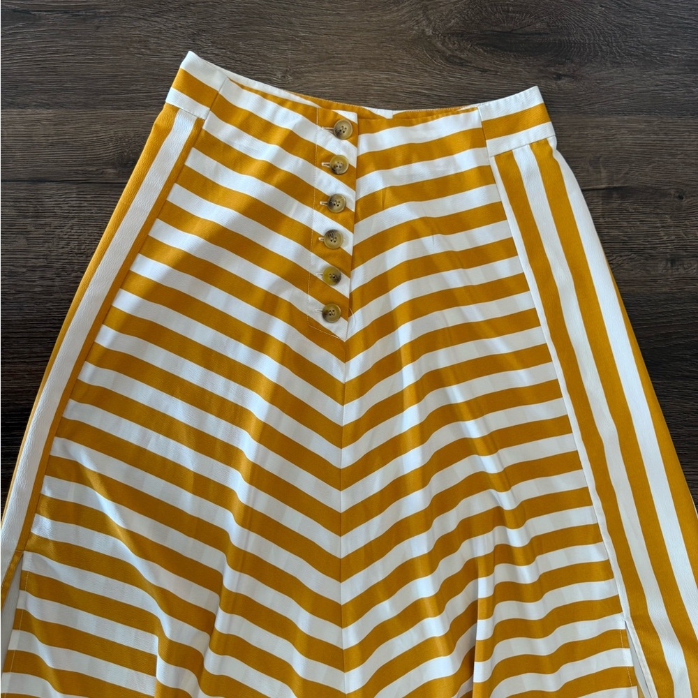 Top shop Asymmetrical Midi White/Yellow Striped Handkerchief Skirt w/ Buttons - Picture 3 of 6
